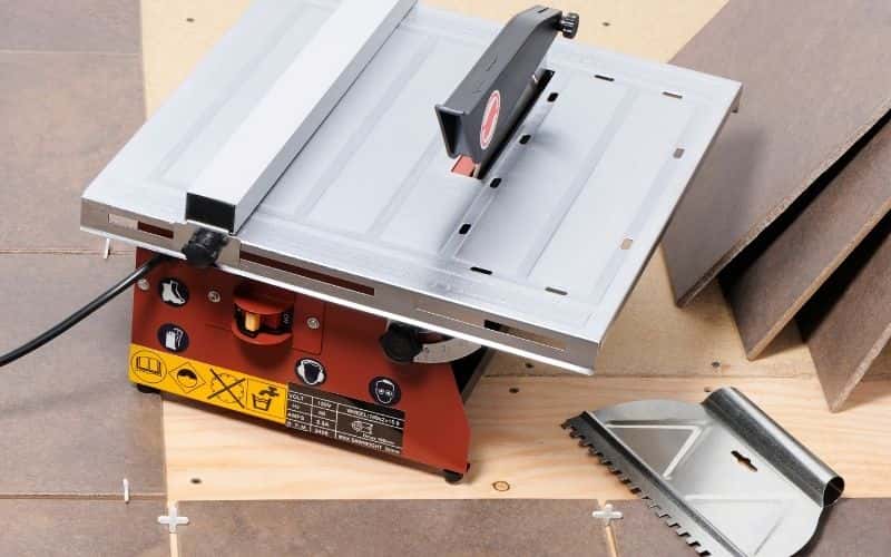 Wet tile saw under $300 buying guide